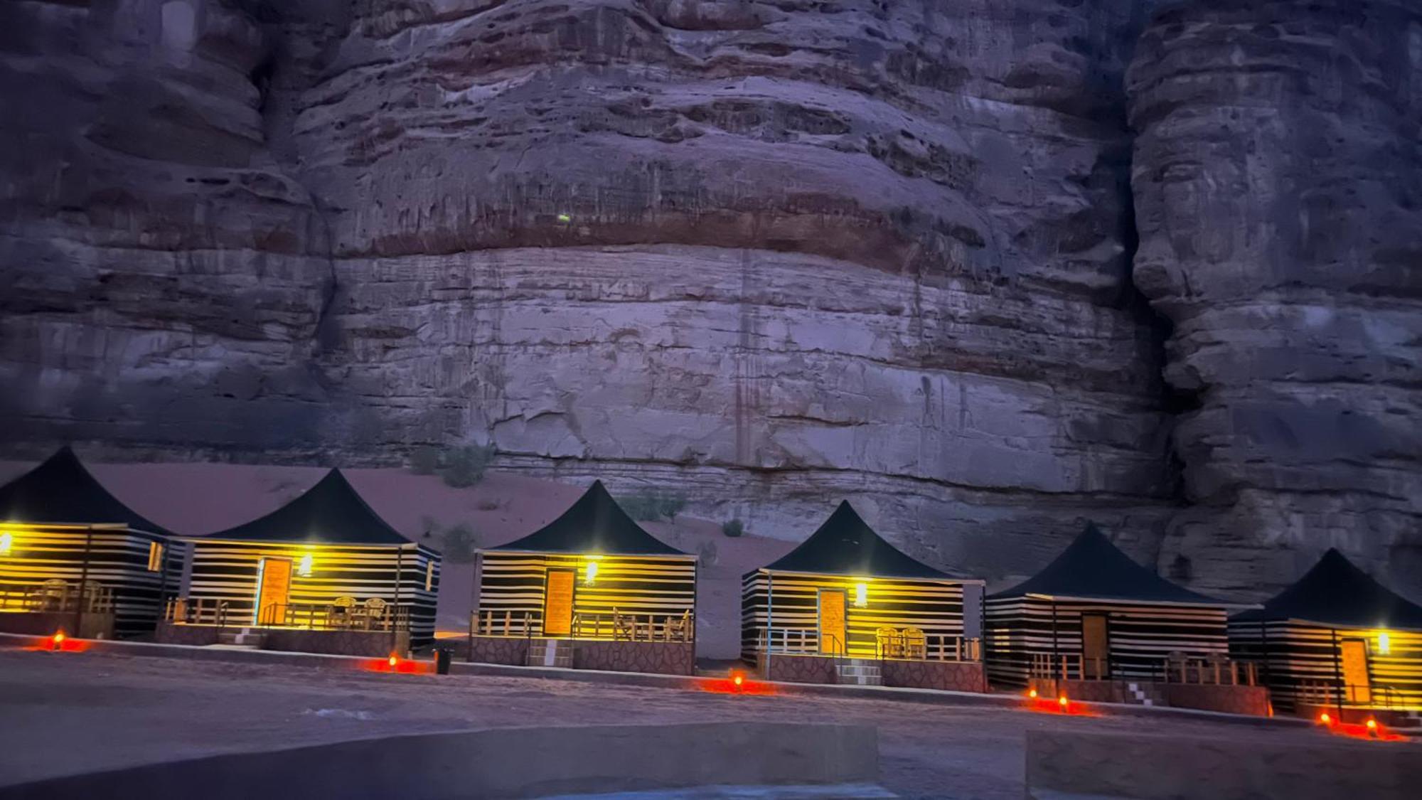 Star Camp & With Tor Hotell Wadi Rum Eksteriør bilde